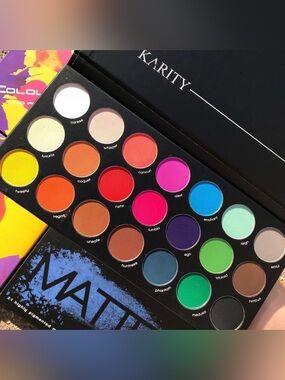 NIB Karity 21 Shadows in Matte